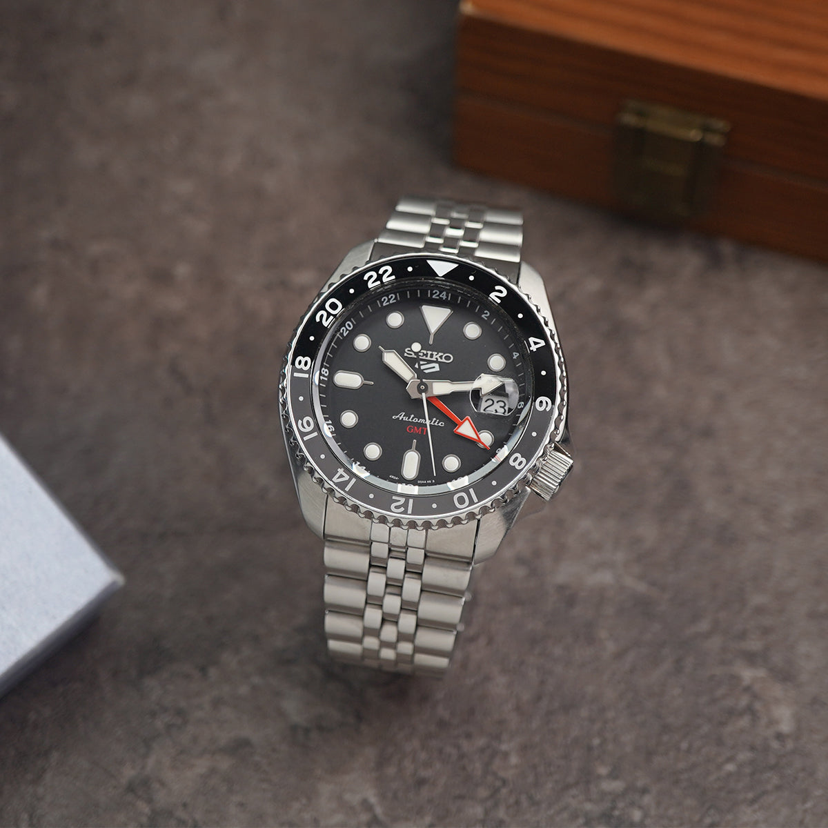 Seiko 5 Sports GMT Seiko SSK001K1 Black Dial